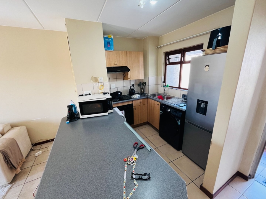 1 Bedroom Property for Sale in Erand Gardens Gauteng