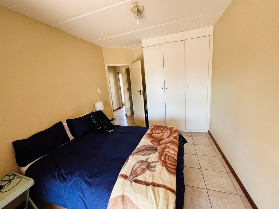 1 Bedroom Property for Sale in Erand Gardens Gauteng