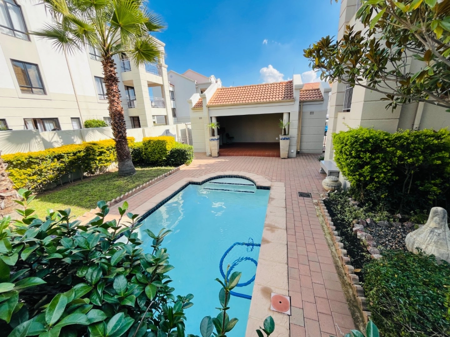 1 Bedroom Property for Sale in Erand Gardens Gauteng