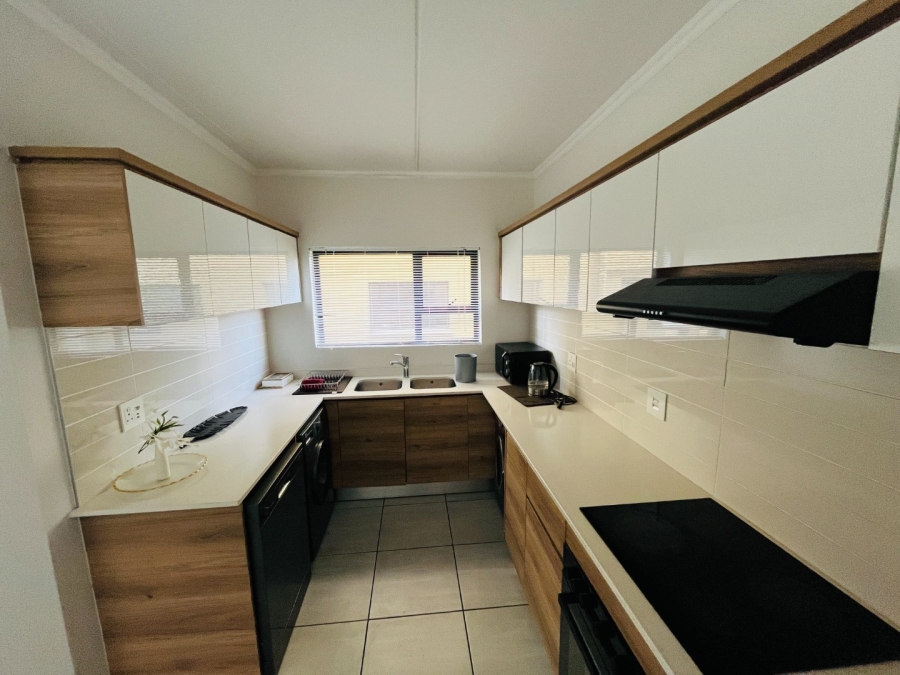 To Let 3 Bedroom Property for Rent in Waterfall View Gauteng