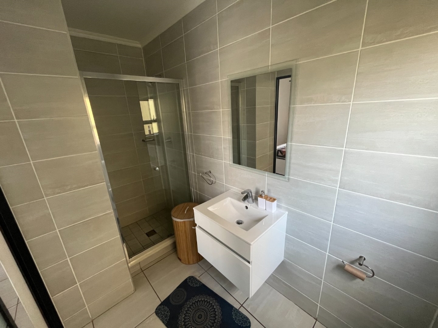 To Let 3 Bedroom Property for Rent in Waterfall View Gauteng
