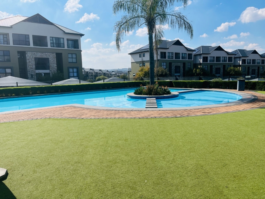 To Let 3 Bedroom Property for Rent in Waterfall View Gauteng