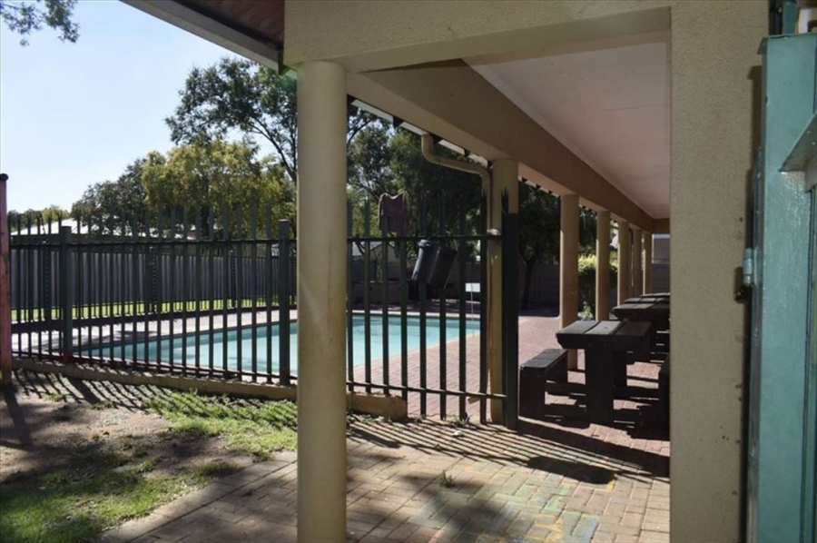 2 Bedroom Property for Sale in Comet Gauteng