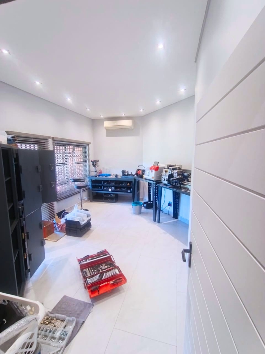 Commercial Property for Sale in Cynthia Vale Gauteng