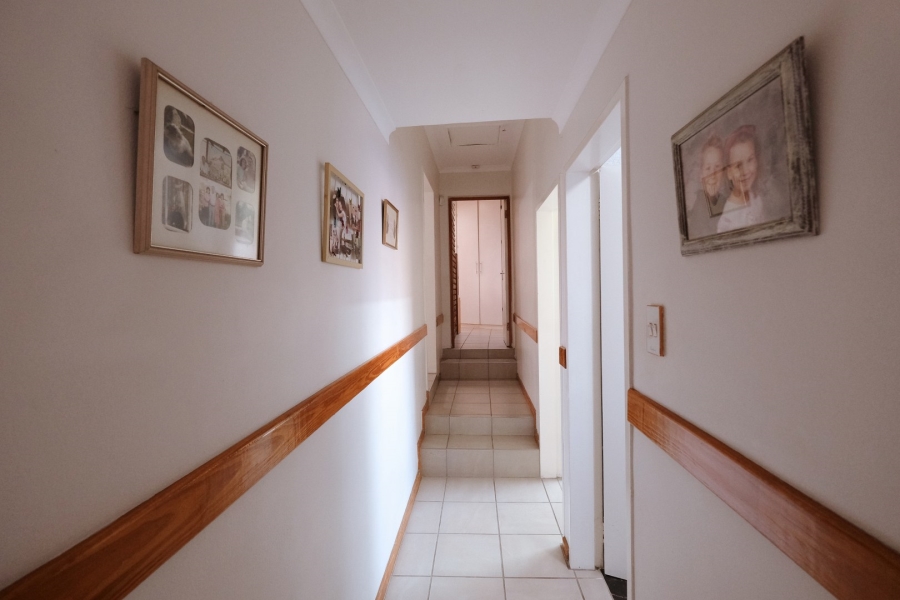 3 Bedroom Property for Sale in Oakdene Gauteng