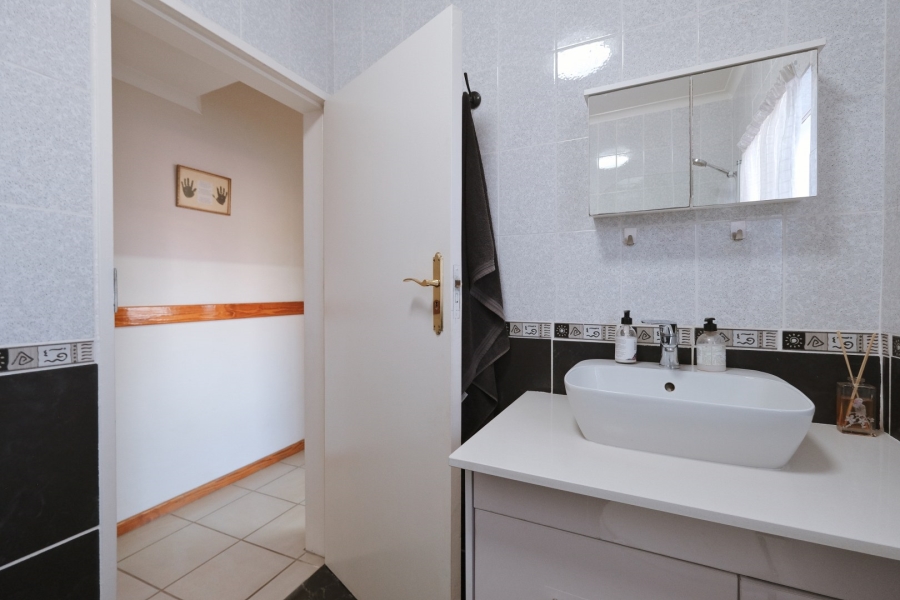 3 Bedroom Property for Sale in Oakdene Gauteng