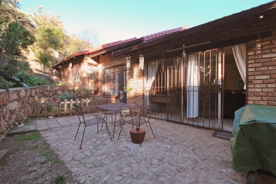 3 Bedroom Property for Sale in Oakdene Gauteng