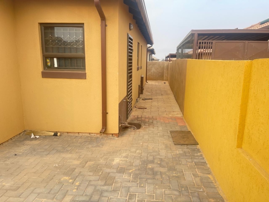  Bedroom Property for Sale in Soshanguve East Ext 4 Gauteng