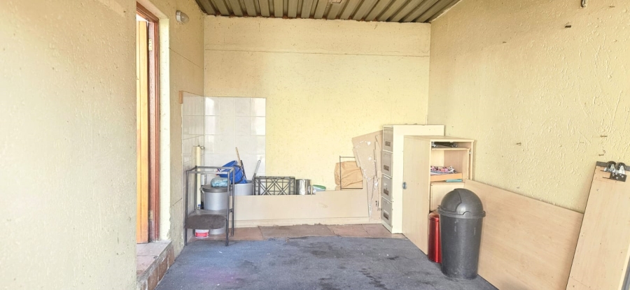 2 Bedroom Property for Sale in Bromhof Gauteng