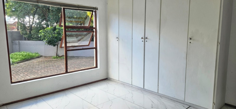 2 Bedroom Property for Sale in Bromhof Gauteng