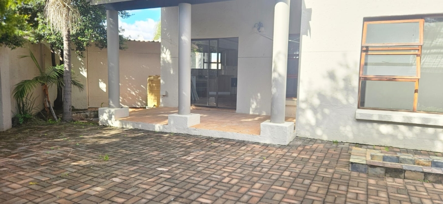 2 Bedroom Property for Sale in Bromhof Gauteng