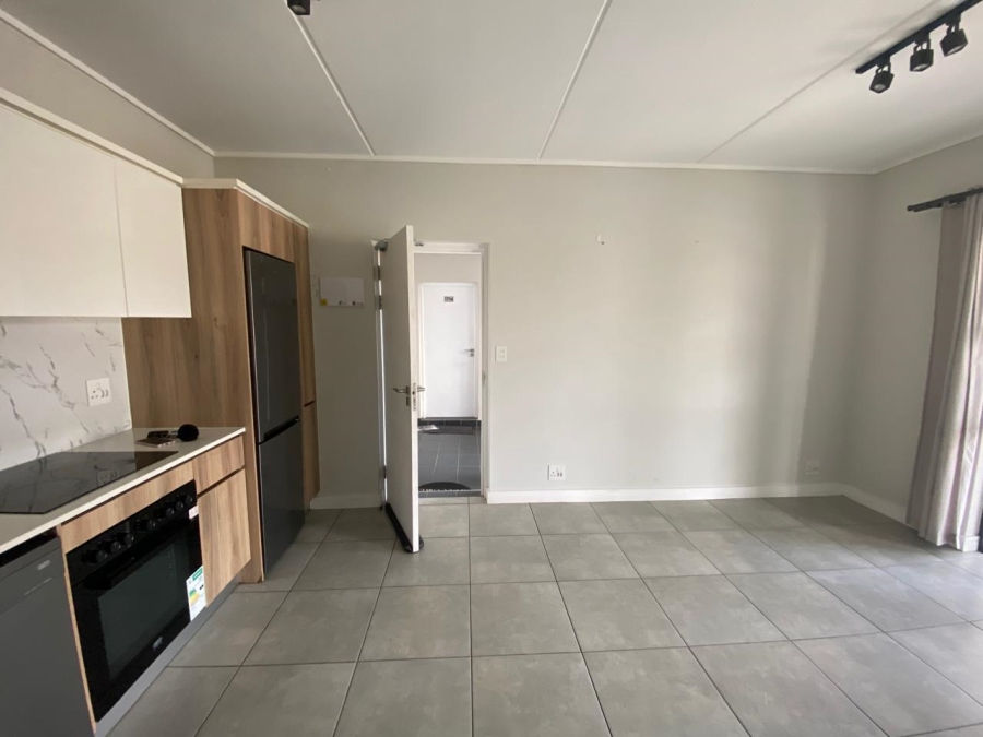 To Let 1 Bedroom Property for Rent in Waterfall Gauteng