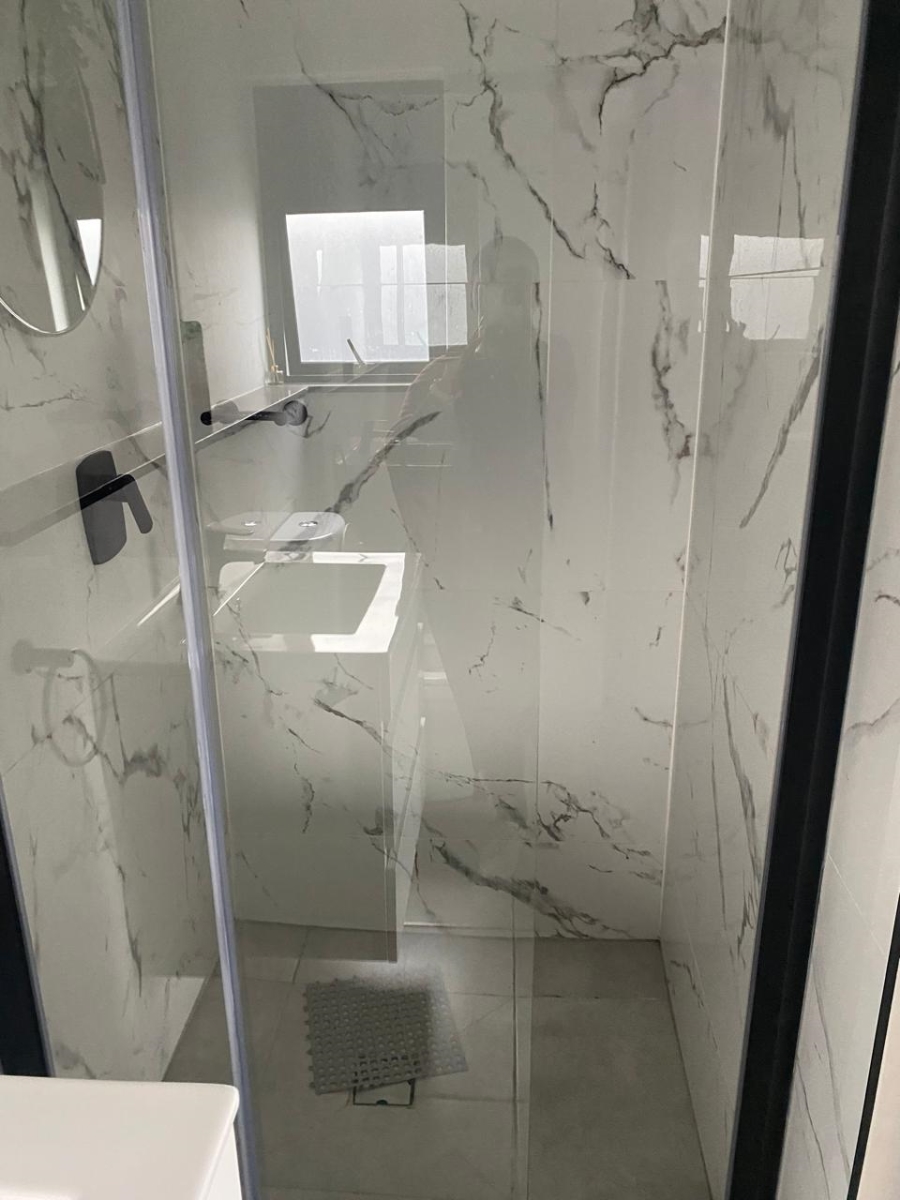 To Let 1 Bedroom Property for Rent in Waterfall Gauteng