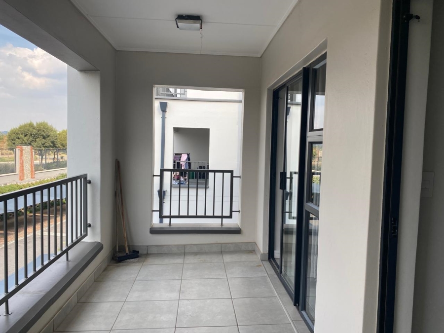 To Let 1 Bedroom Property for Rent in Waterfall Gauteng