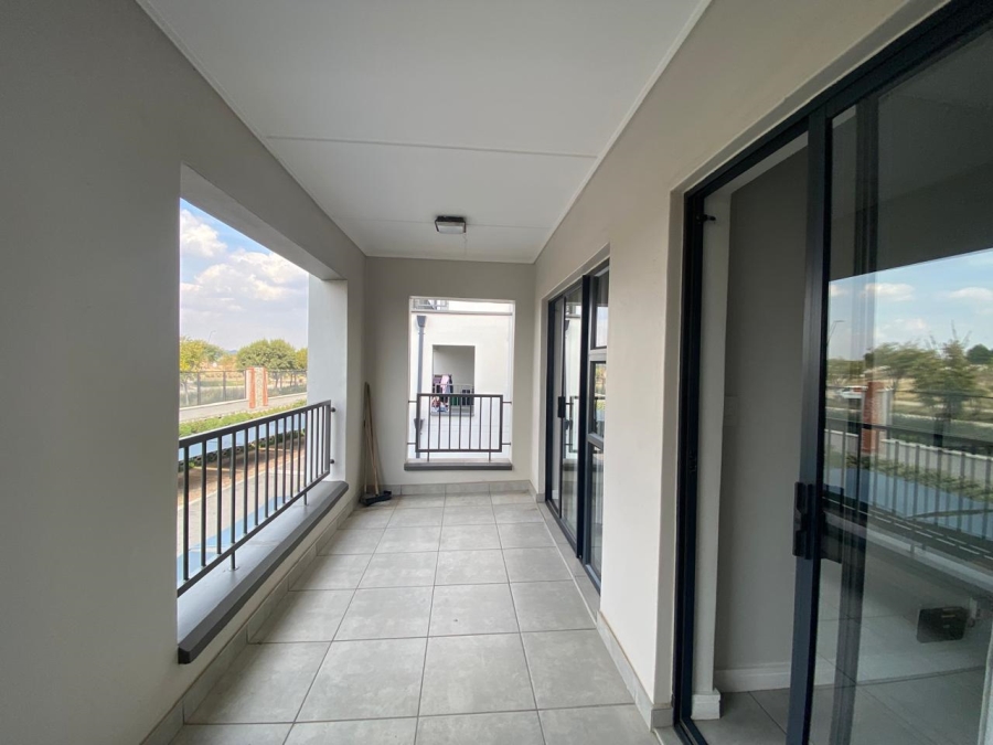 To Let 1 Bedroom Property for Rent in Waterfall Gauteng