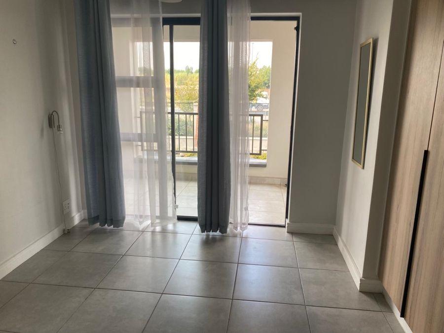 To Let 1 Bedroom Property for Rent in Waterfall Gauteng