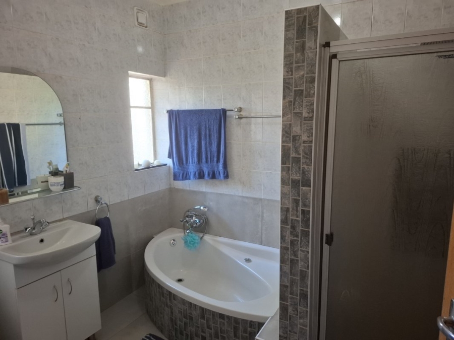 4 Bedroom Property for Sale in Eastleigh Gauteng