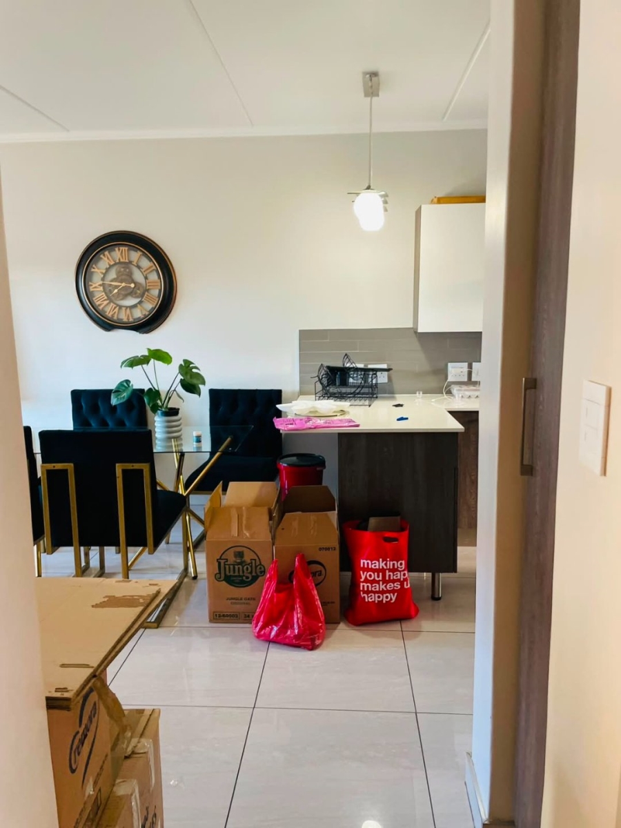 To Let 3 Bedroom Property for Rent in Glen Marais Gauteng