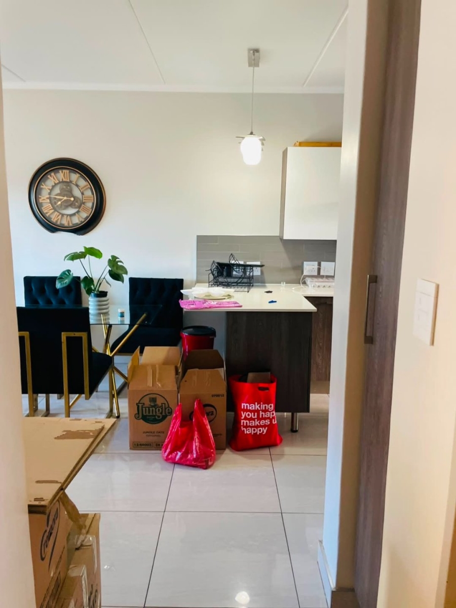 To Let 3 Bedroom Property for Rent in Glen Marais Gauteng