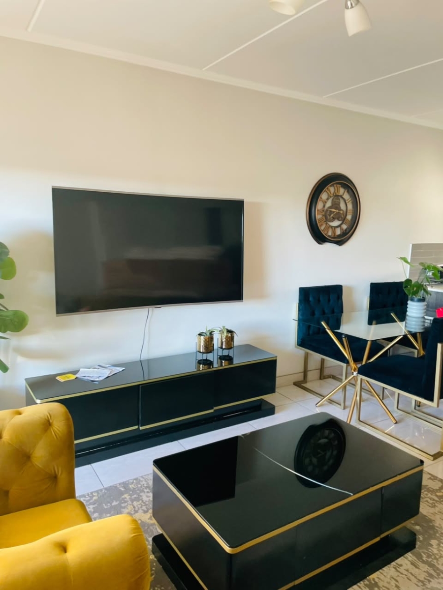 To Let 3 Bedroom Property for Rent in Glen Marais Gauteng