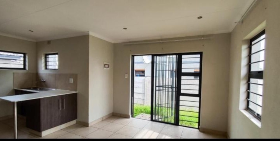3 Bedroom Property for Sale in Albertsdal Gauteng