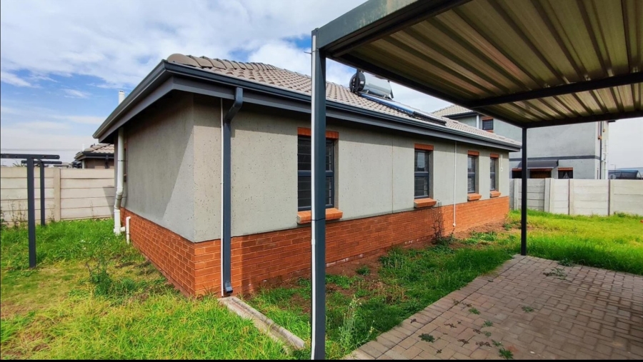 3 Bedroom Property for Sale in Albertsdal Gauteng