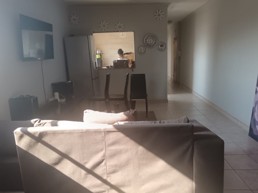 1 Bedroom Property for Sale in Edleen Gauteng