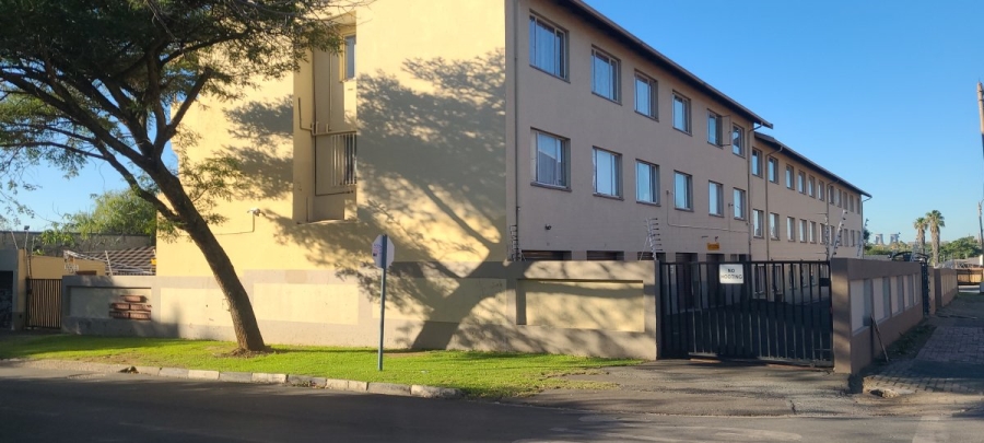 2 Bedroom Property for Sale in Edenvale Central Gauteng