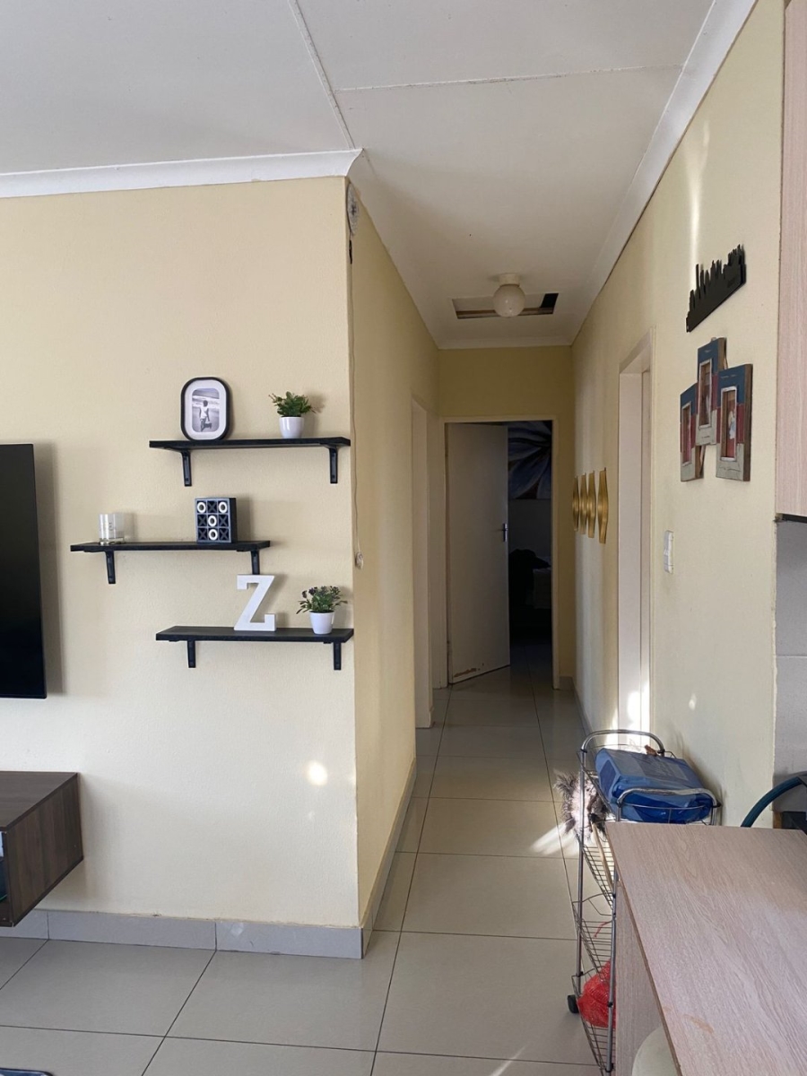 To Let 3 Bedroom Property for Rent in Blue Hills Gauteng