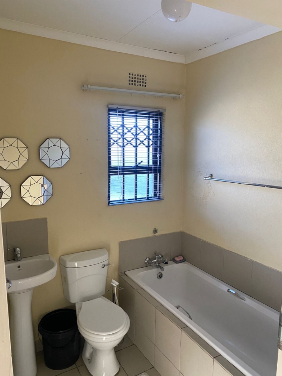 To Let 3 Bedroom Property for Rent in Blue Hills Gauteng