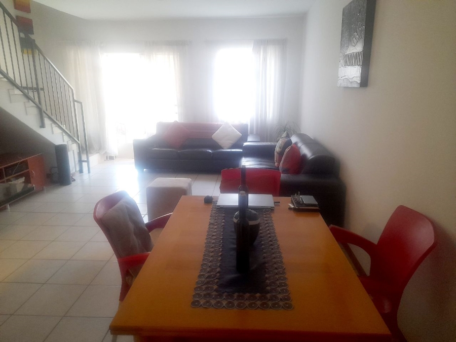 2 Bedroom Property for Sale in The Reeds Gauteng