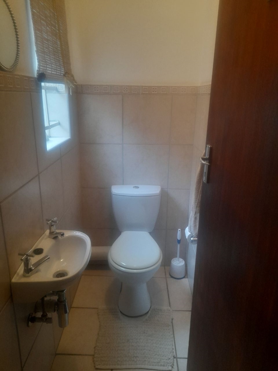 2 Bedroom Property for Sale in The Reeds Gauteng