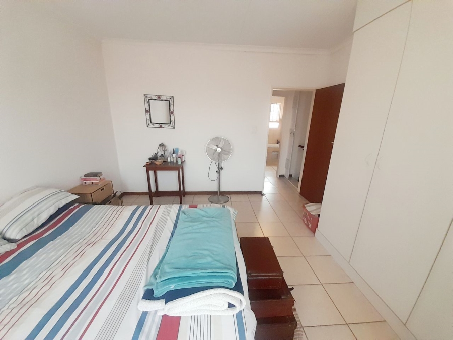 2 Bedroom Property for Sale in The Reeds Gauteng