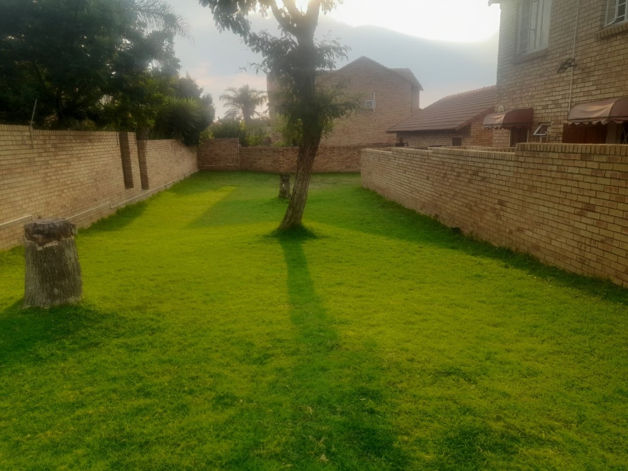2 Bedroom Property for Sale in The Reeds Gauteng