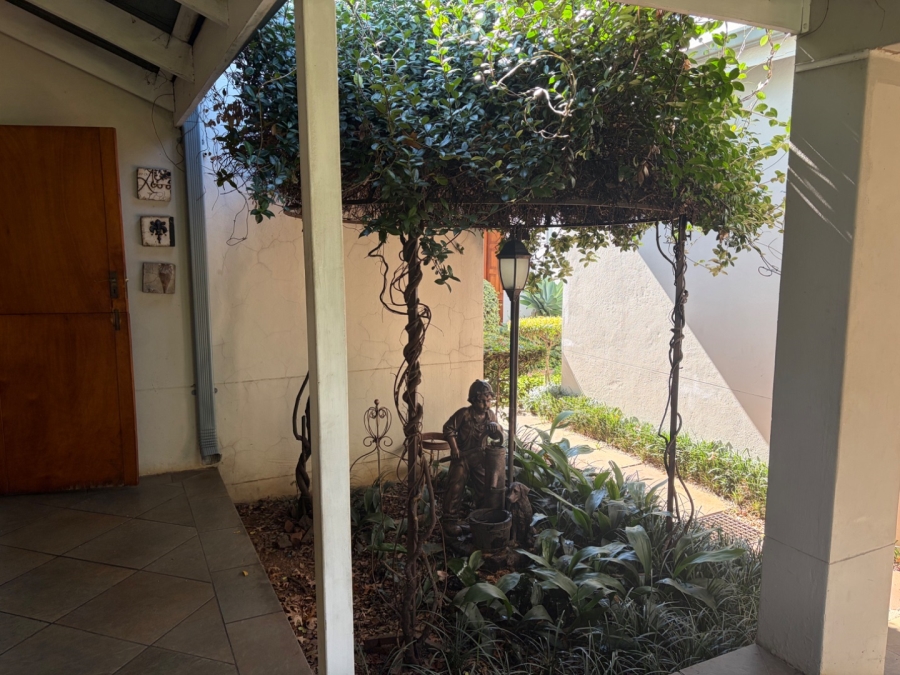 1 Bedroom Property for Sale in Equestria Gauteng