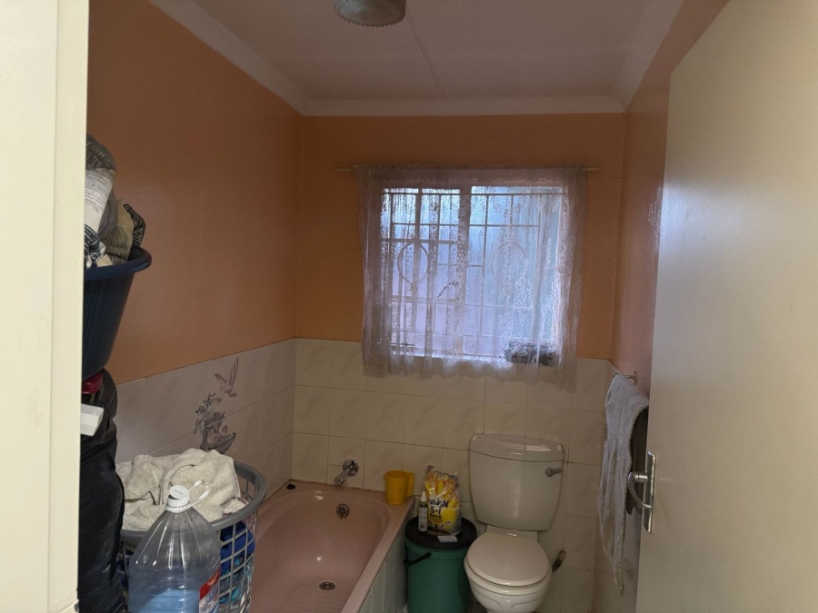 4 Bedroom Property for Sale in Lenasia South Gauteng