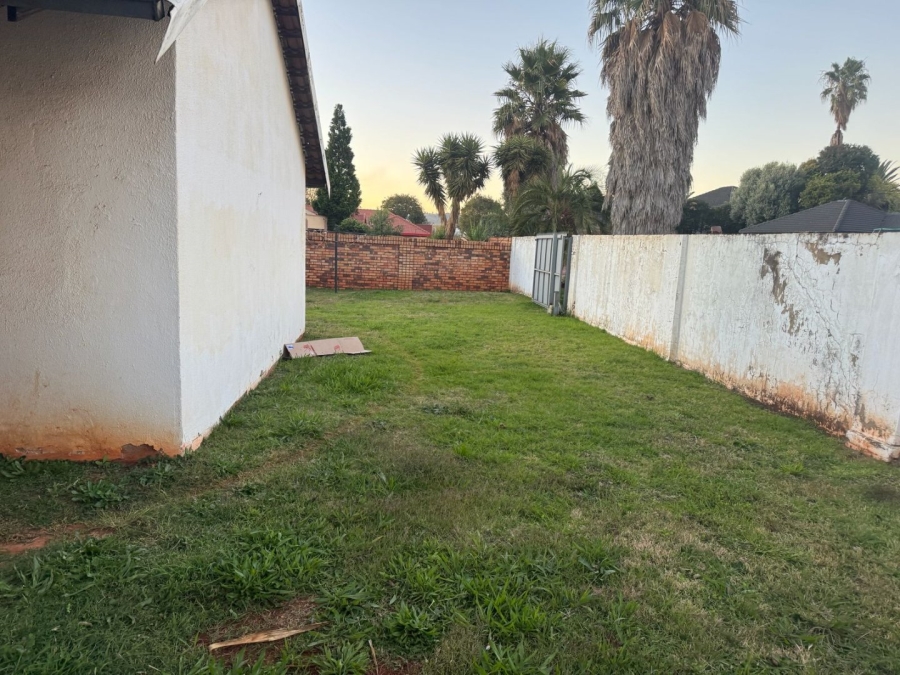 4 Bedroom Property for Sale in Lenasia South Gauteng