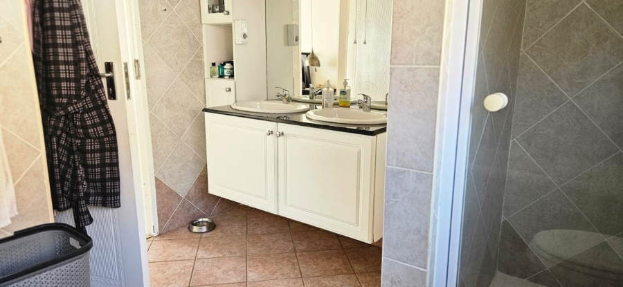 3 Bedroom Property for Sale in North Riding AH Gauteng