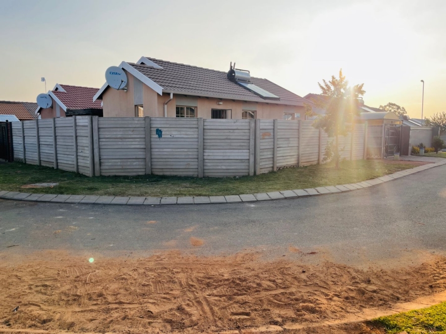 3 Bedroom Property for Sale in Sky City Gauteng