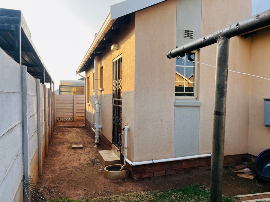 3 Bedroom Property for Sale in Sky City Gauteng