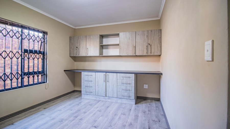 3 Bedroom Property for Sale in Lambton Gauteng