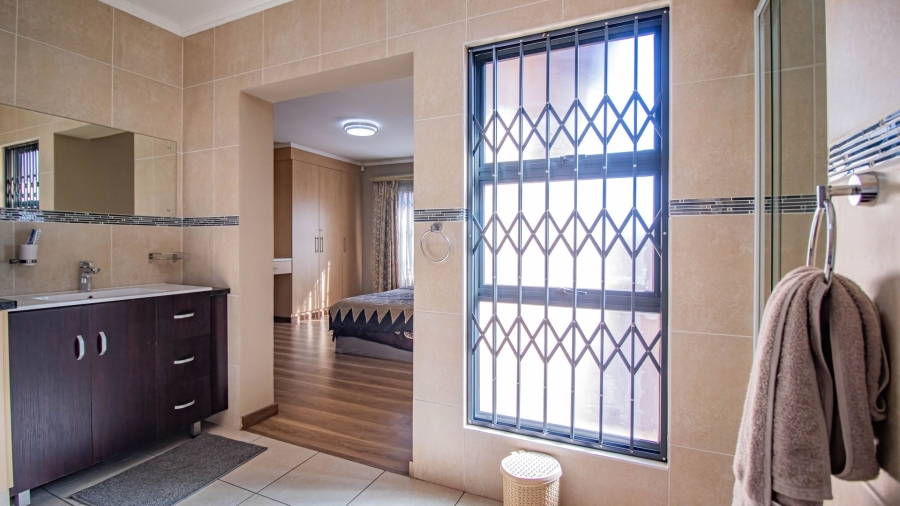 3 Bedroom Property for Sale in Lambton Gauteng