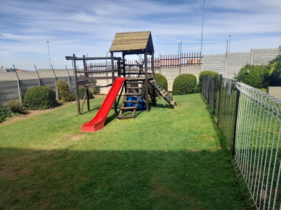 To Let 2 Bedroom Property for Rent in Winchester Hills Gauteng