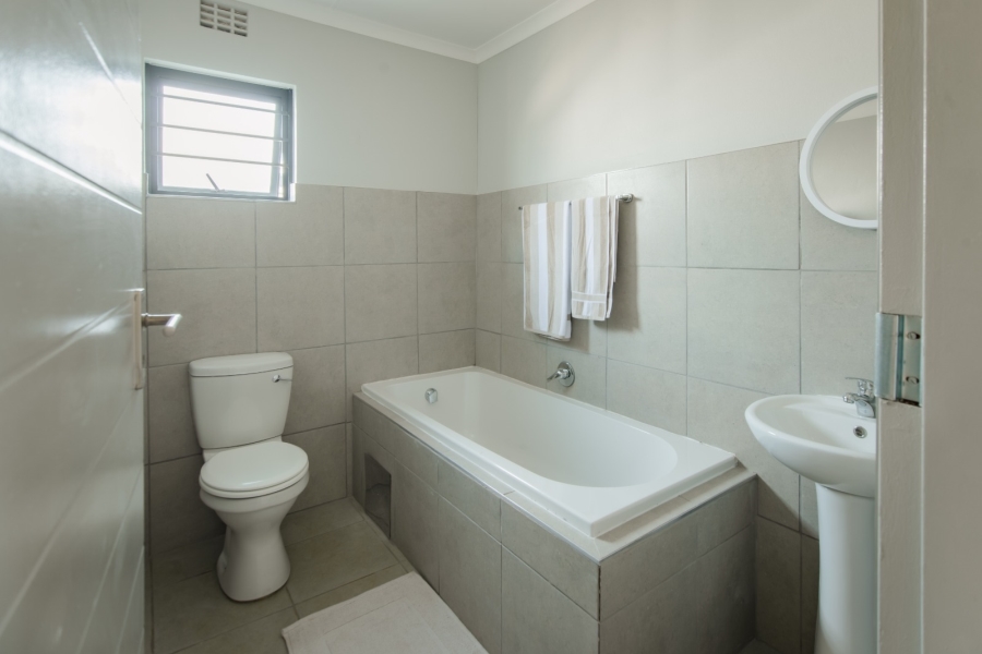 To Let 3 Bedroom Property for Rent in Sky City Gauteng