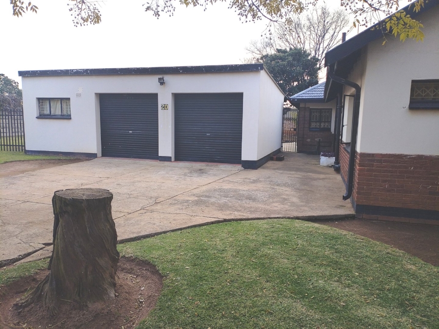 3 Bedroom Property for Sale in Selcourt Gauteng