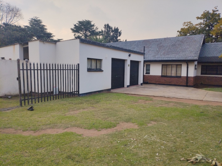 3 Bedroom Property for Sale in Selcourt Gauteng