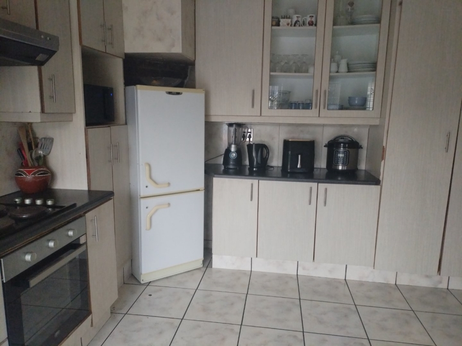 3 Bedroom Property for Sale in Selcourt Gauteng