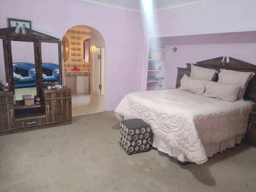 3 Bedroom Property for Sale in Selcourt Gauteng