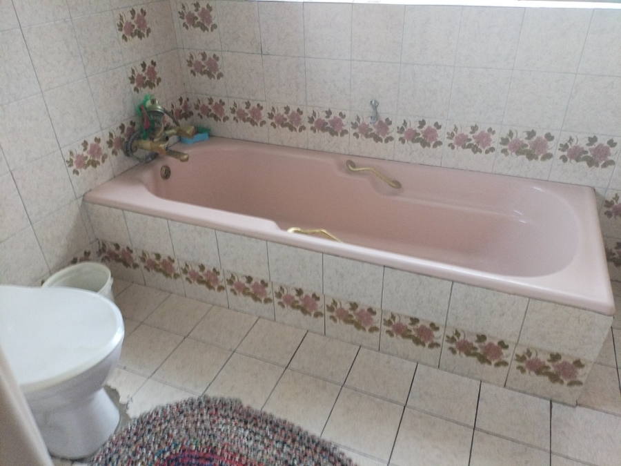 3 Bedroom Property for Sale in Selcourt Gauteng