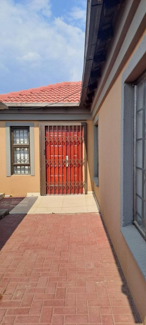 3 Bedroom Property for Sale in Capital Park Gauteng